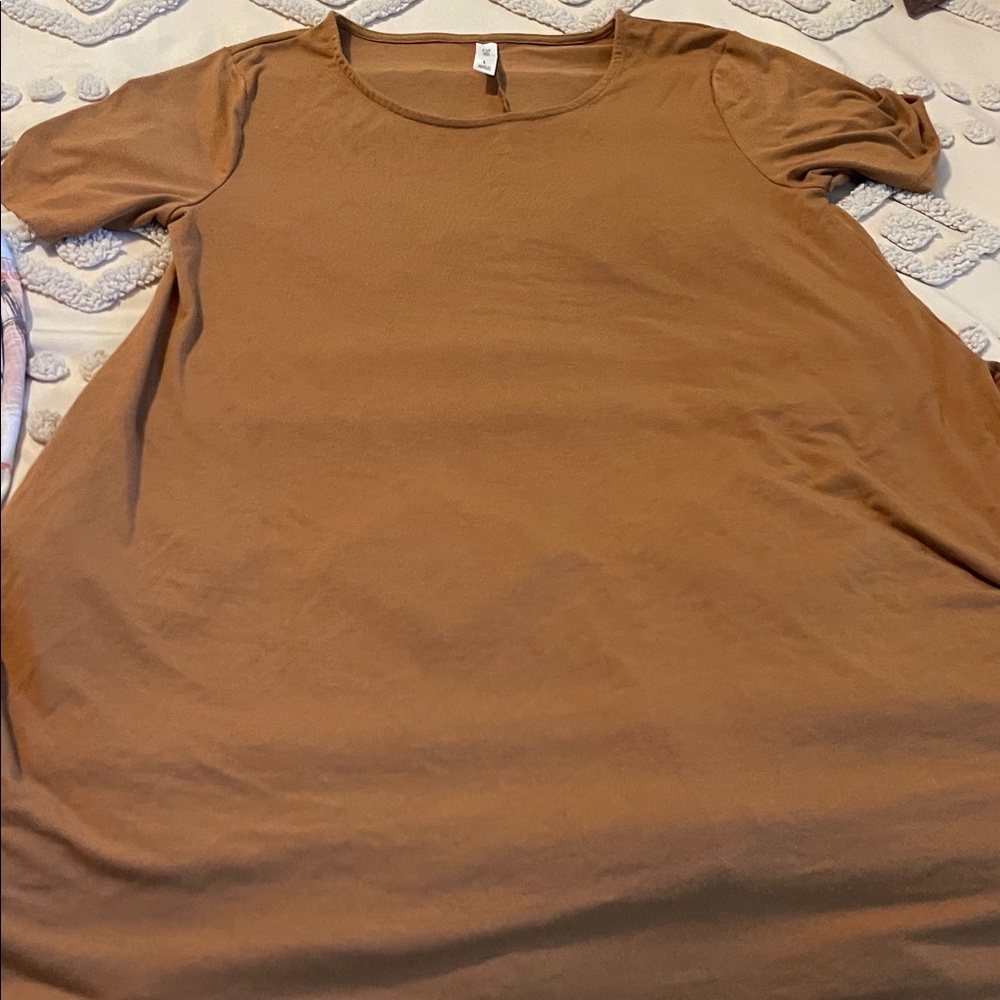 Zenana Outfitters Brown Short Sleeve Tunic with pockets